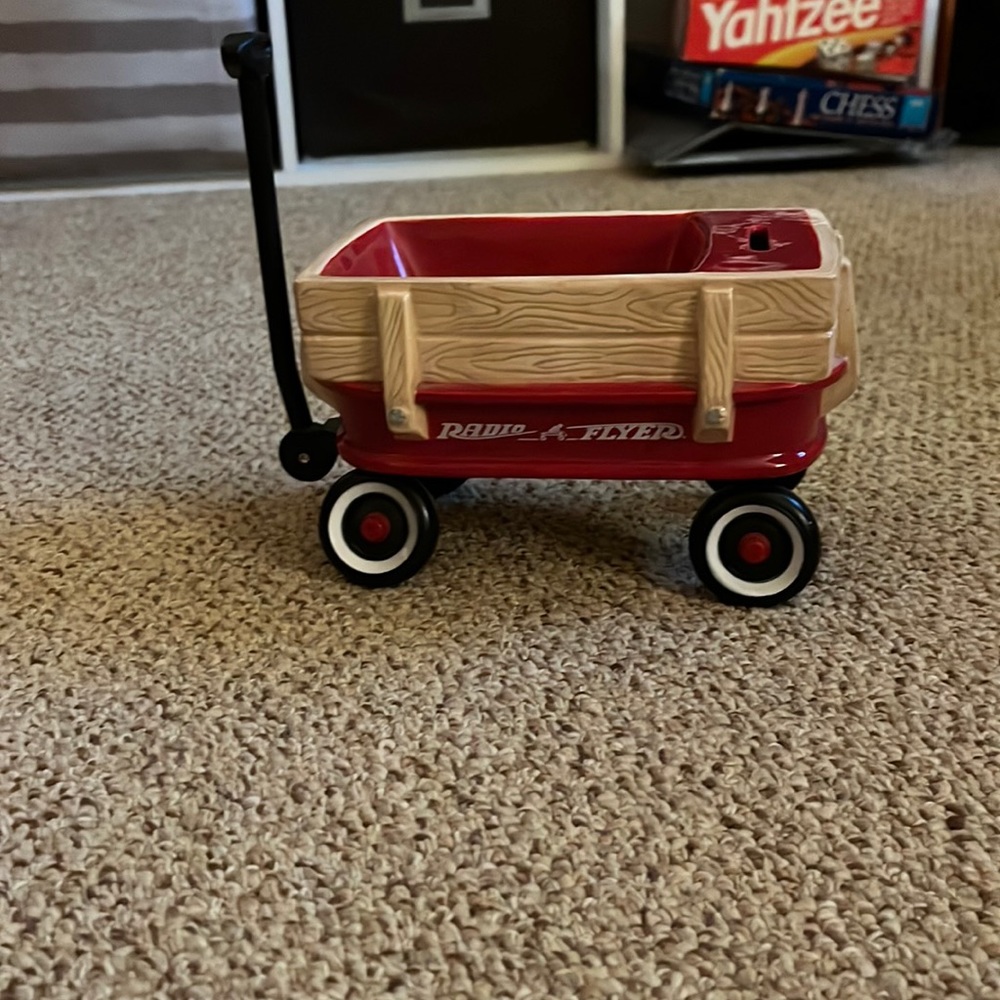 Radio flyer piggy bank